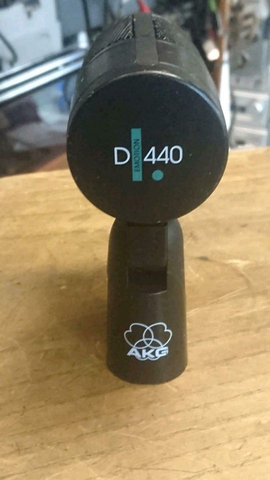 AKG D440, Mikrofon ohne Kabel, XLR-Anschluß