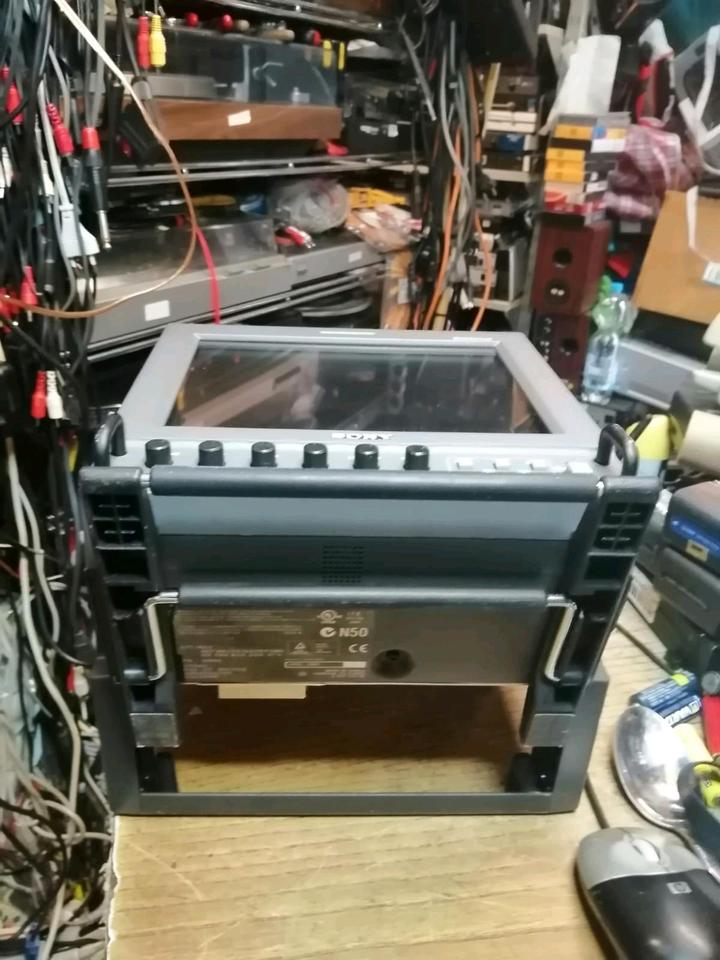 SONY LMD-9050, LCD-Monitor mit Adapter!!