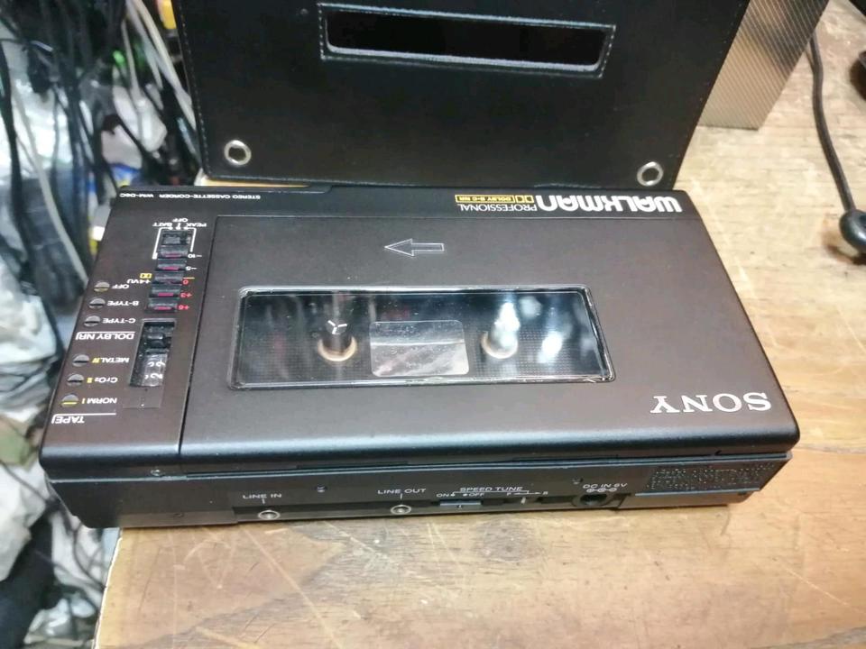 SONY WM-D6C, Walkman + SONY BP-23 Batteriefach!!
