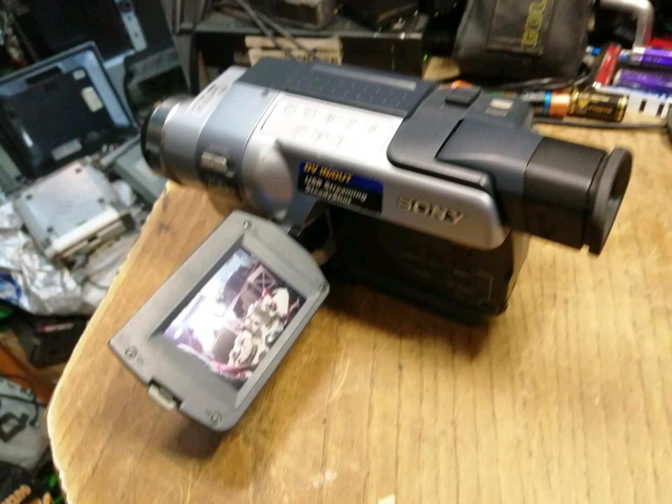 SONY DCR-TRV250E Videocamera Digital 8,guter Zustand!!!