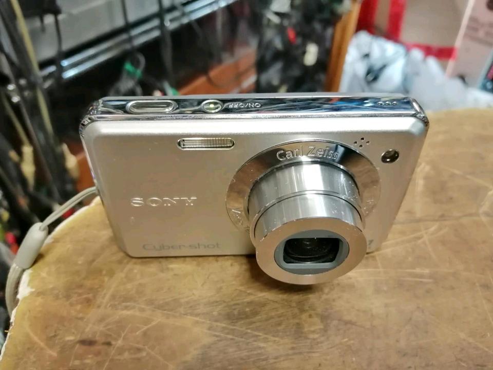 SONY DSC-W210 SteadyShot, Digital-Kamera mit Zubehör!!!