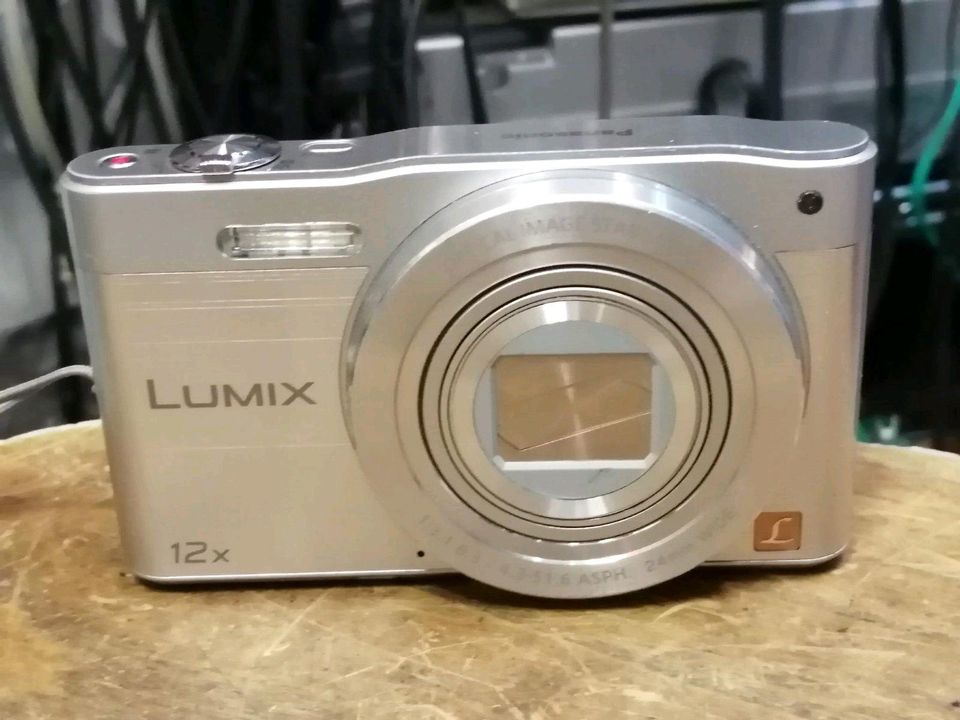 PANASONIC LUMIX DMC-SZ8, Digital-Kamera mit Zubehör!!!