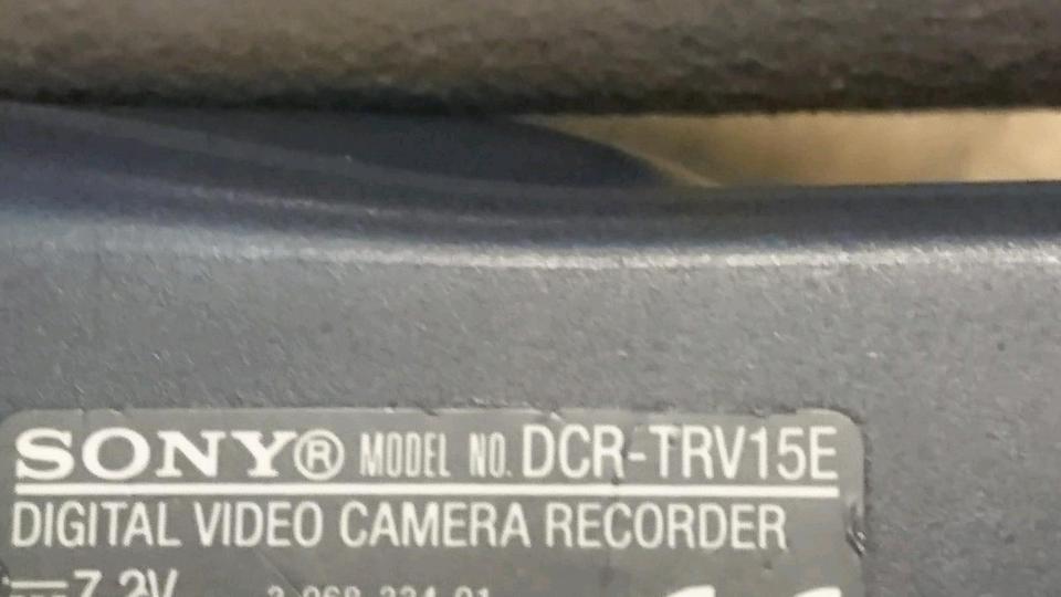 SONY DCR-TRV15E, MiniDV-Videocamera mit Zubehör!!