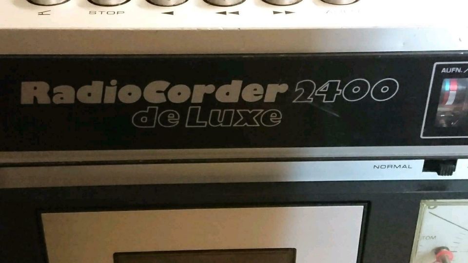 RADIOCORDER 2400 de Luxe, Radio-Cassetten-Recorder, etwas DEFEKT!