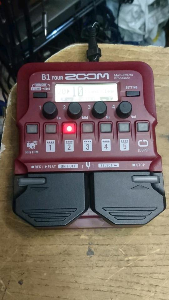 ZOOM B1 Four, Multi-Effects Processor/Effekt-Gerät!!