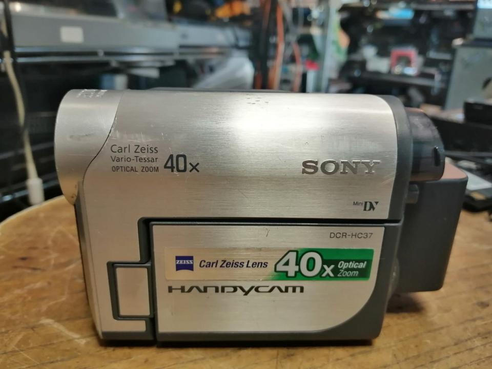 SONY DCR-HC37E, MiniDV-Videocamera mit Zubehör!!!