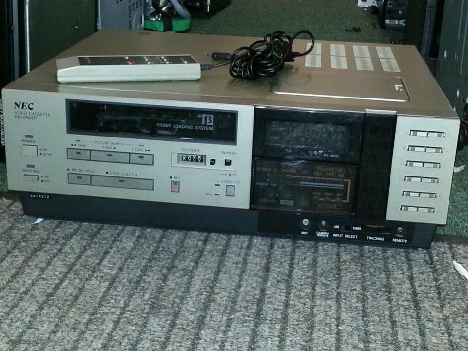 NEC PVC-764E BETAMAX; Videocassetten-Recorder