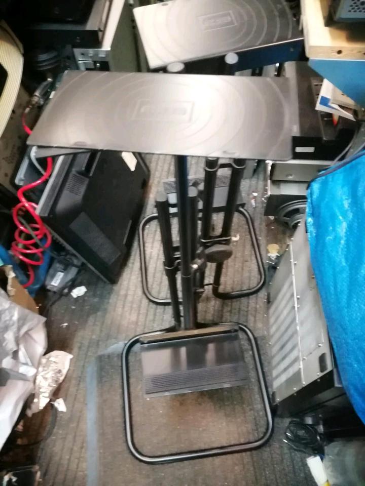 2 MAJA Boxen-Ständer, guter Zustand!!