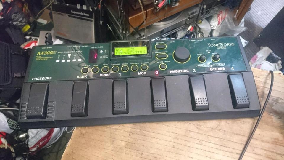 KORG Tone Works AX300B, Effekt-Gerät