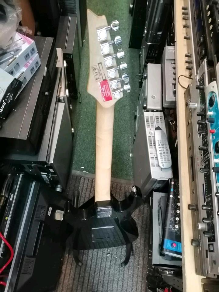 IBANEZ GIO, E-Gitarre, made in China, guter Zustand!!