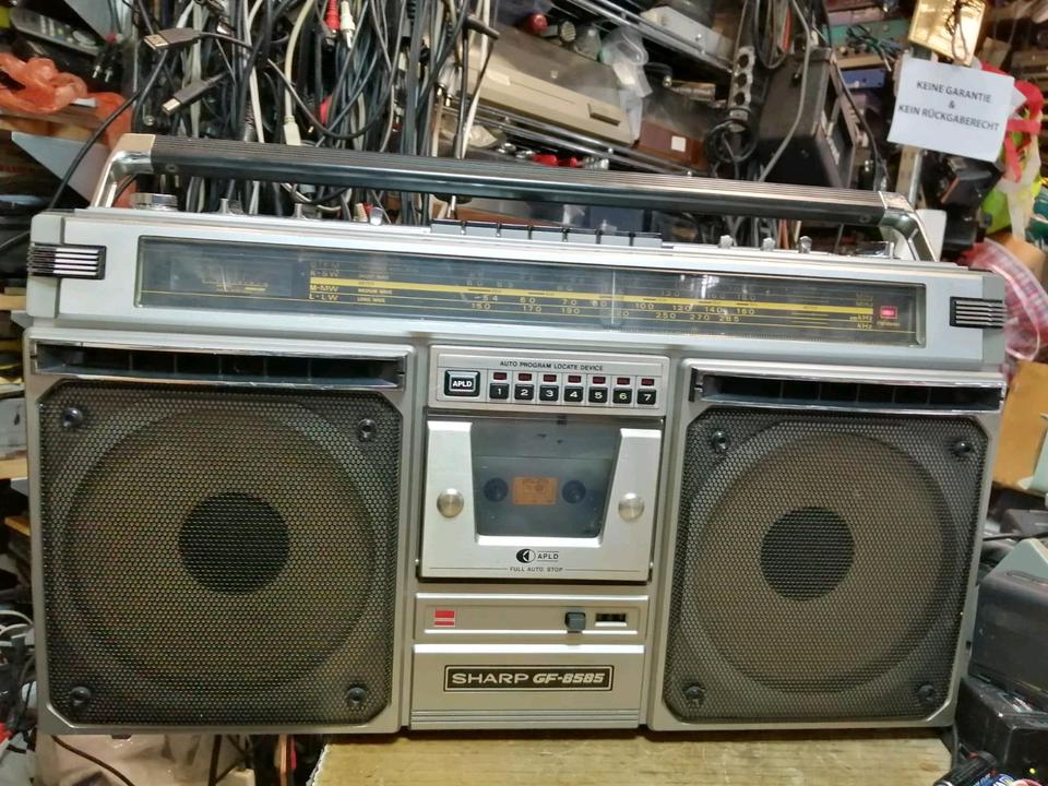 SHARP GF-8585H, Radio-Cassetten-Recorder, etwas DEFEKT!!!
