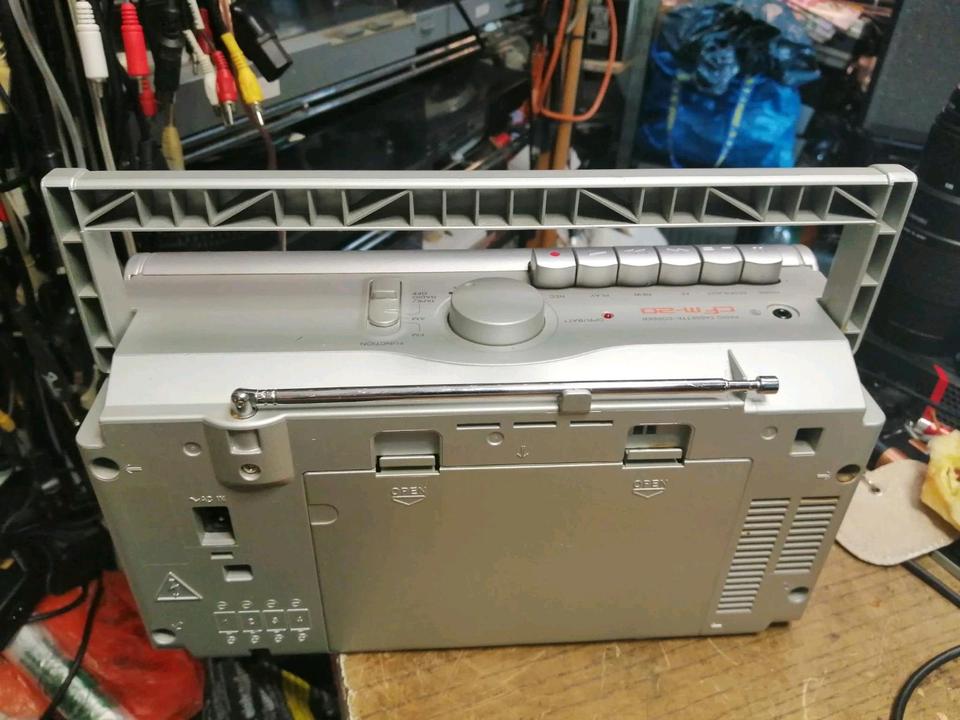 SONY cFm-20, Radio-Cassetten-Recorder, guter Zustand,!