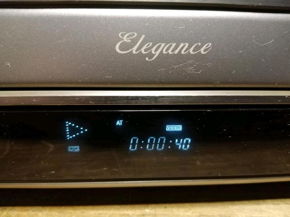 JVC HR-E226EG, Videocassettenrecorder, guter Zustand!!