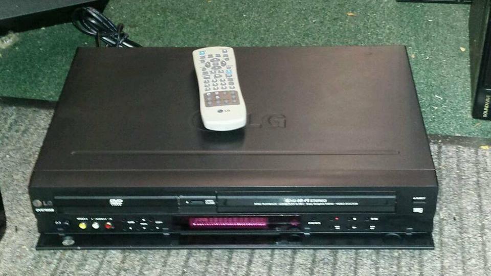 LG DVD Player/Videocassetten-Recorder DVS 7905B