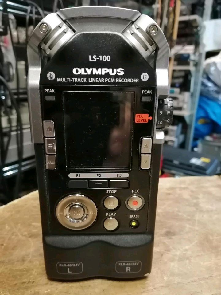 OLYMPUS LS-100, Digital-Diktiergerät, OHNE Speicherkarte!