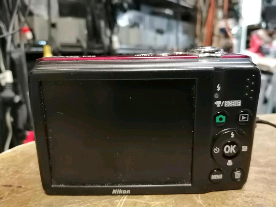 NIKON COOLPIX L22, Digital-Kamera, guter Zustand! Rot!!!