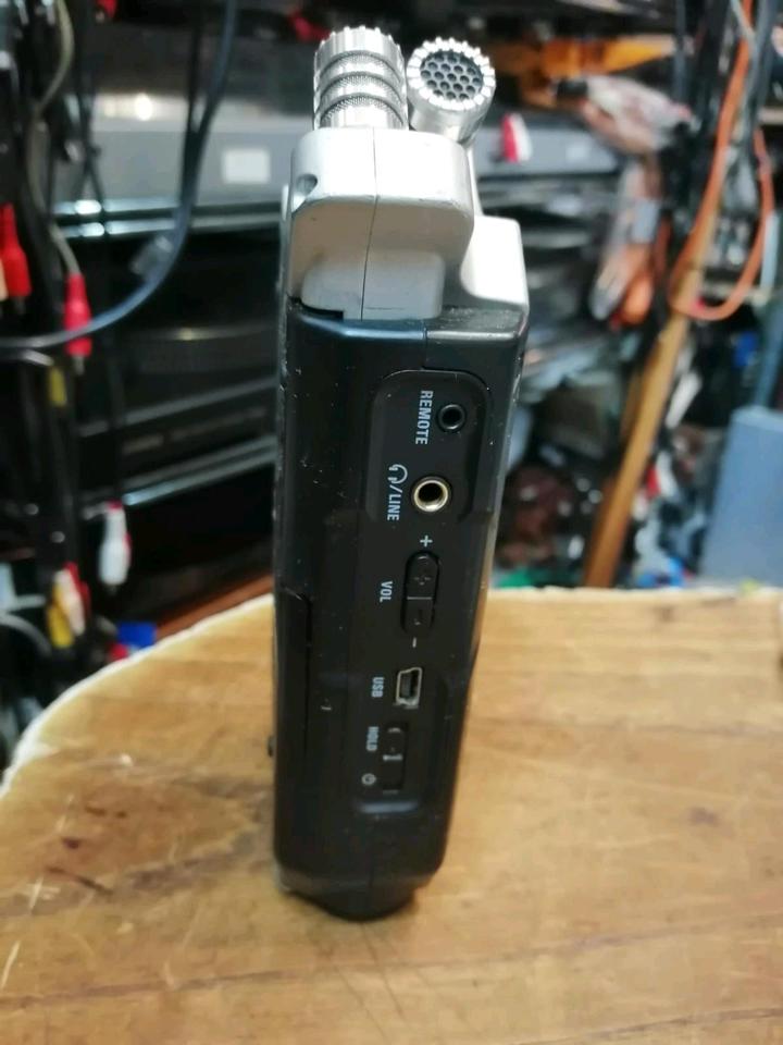 ZOOM H4nPro, Handy Recorder mit 8 GB Speicherkarte!