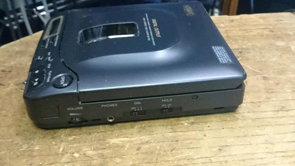 AIWA DX-P50, Compact Disc Player/Discman, OHNE Adapter!!