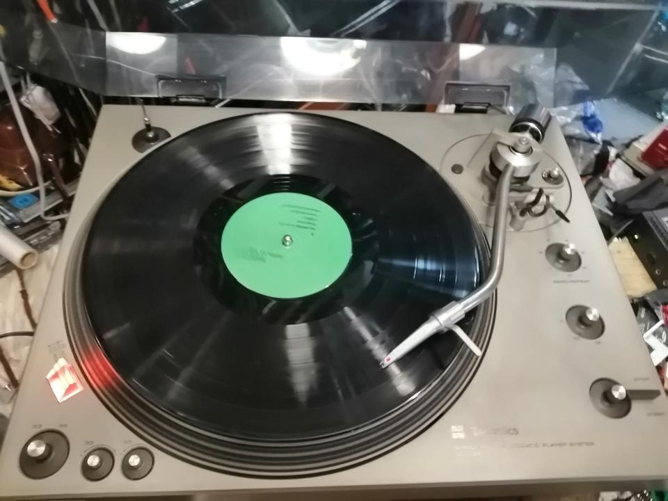 TECHNICS SL-1300 Plattenspieler + ORTOFON PRO Nadelsystem