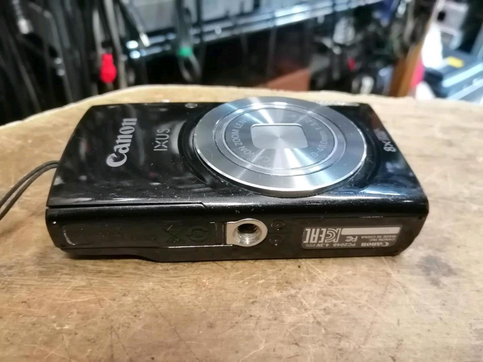 CANON IXUS 145, Digital-Kamera mit Zubehör!!!