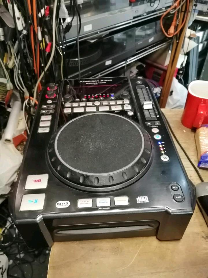 AMERICAN AUDIO Radius 1000 Midi, DJ-CD-Player, DEFEKT!!!