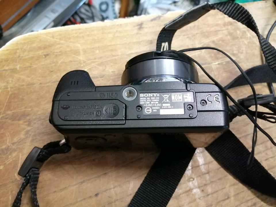 SONY DSC-H3, Digital-Kamera mit Zubehör, OHNE Speicherkarte!!