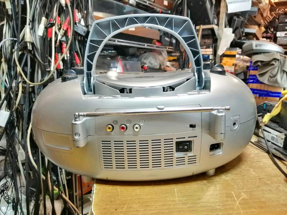 NAXA DVD-Video 2240 (Radio/DVD/CD), etwas DEFEKT!!
