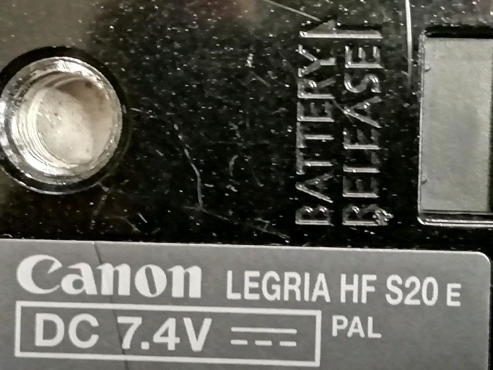 CANON LEGRIA HF S20 E, Videocamera mit Zubehör!!