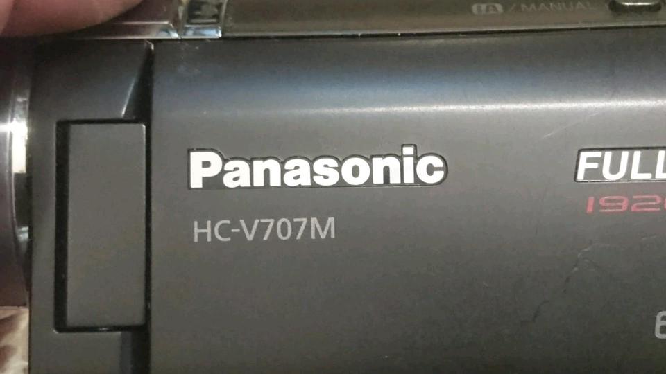 PANASONIC HC-V707M, Digital Videocamera mit Zubehör!!!