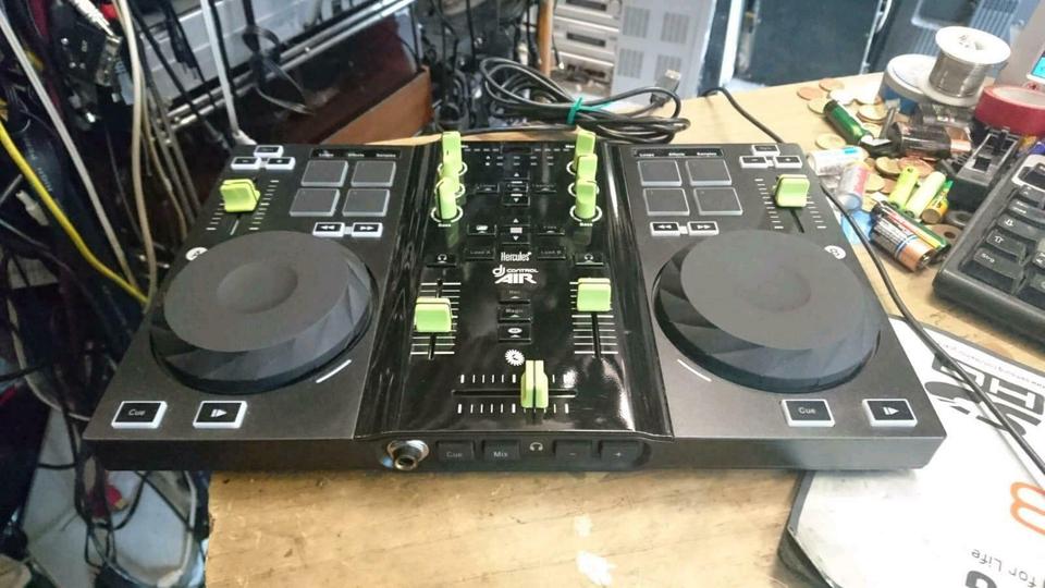 HERCULES DJ Control Air; DJ-MIXER, sehr guter Zustand!