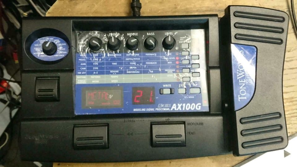 KORG AX100G, Effekt-Gerät mit Universal-Adapter, guter Zustand!