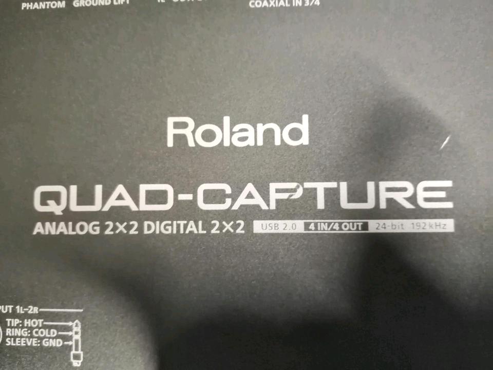 ROLAND Quad-Capture Analog 2x2 Digital 2x2!!!