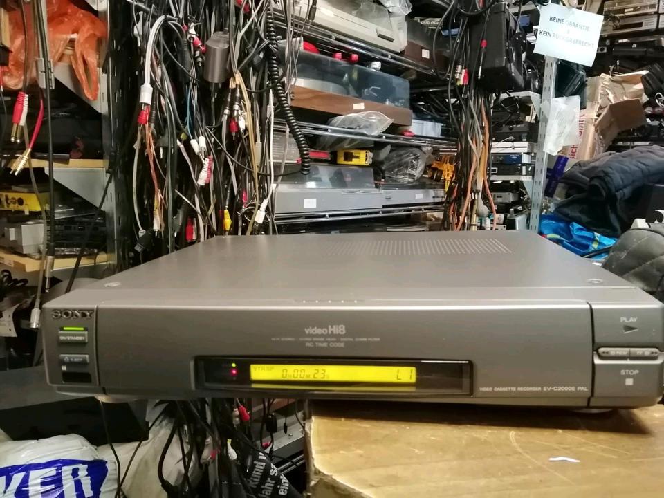 SONY EV-C2000EV P, Videorecorder Hi8, guter Zustand!!