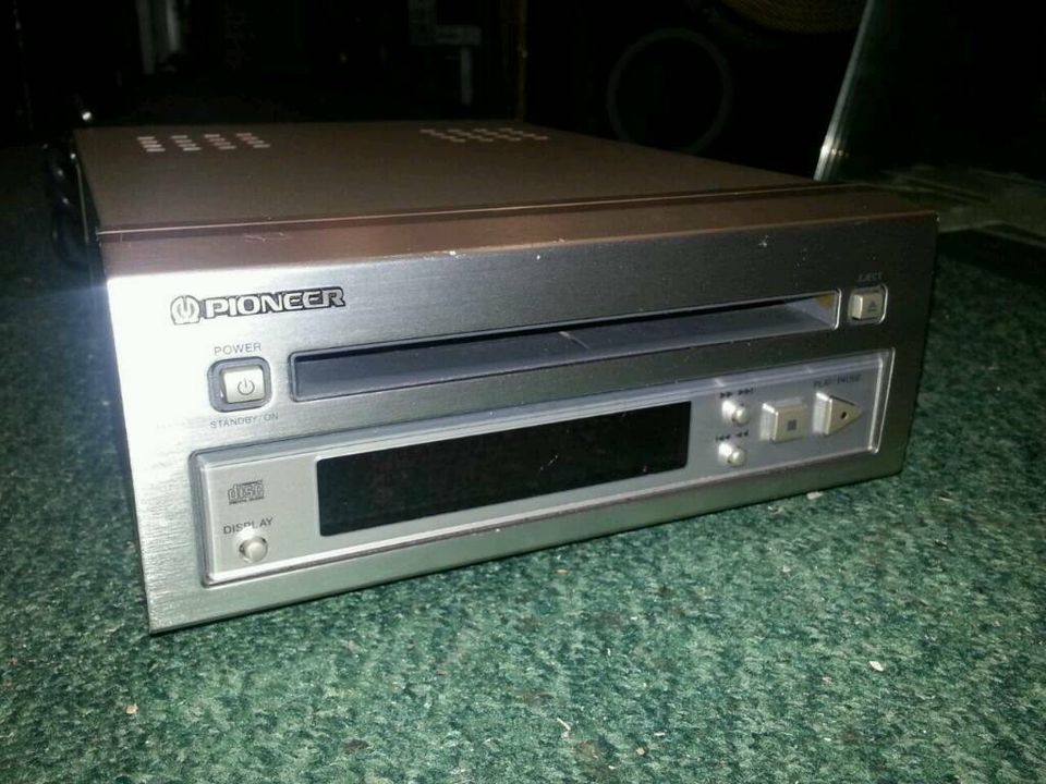 PIONEER PD-F21; Compact Disc Player, defekt,