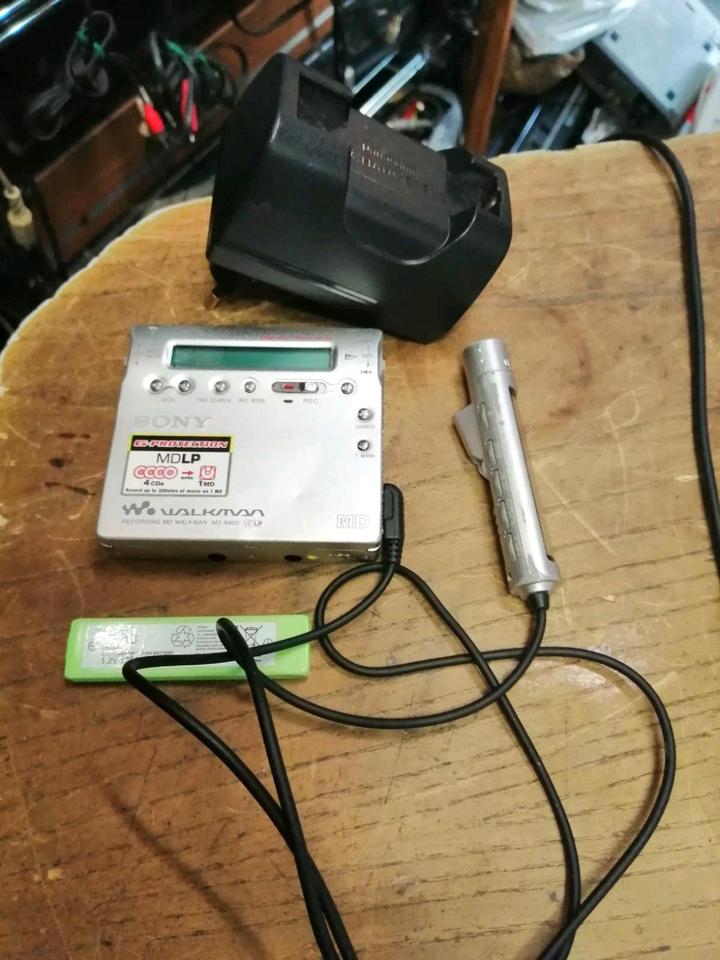 SONY MZ-R900, Portable Minidisc-Recorder mit Zubehör!!!