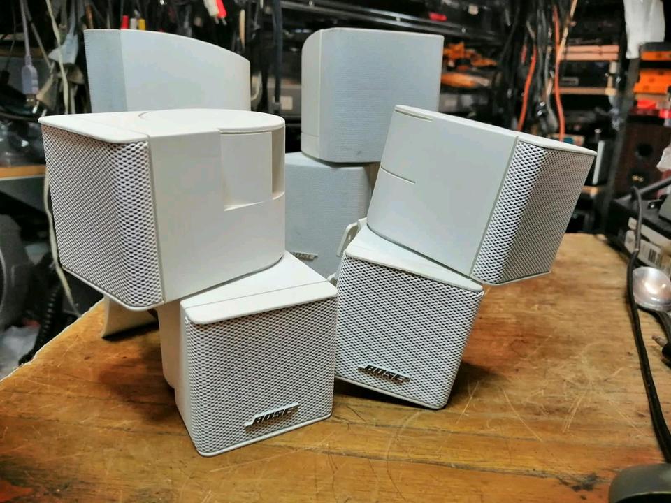 BOSE JEWEL, 2 große und 2 kleine Boxen!!