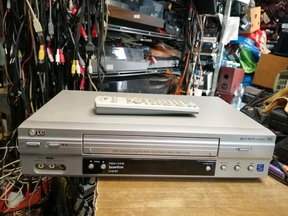 LG LV4787, Videocassettenrecorder mit Original-Fernbedienung!!