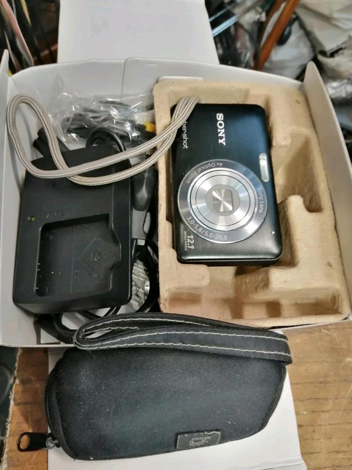 SONY Cyber-Shot DSC-W320, Digital-Kamera mit Zubehör!!!