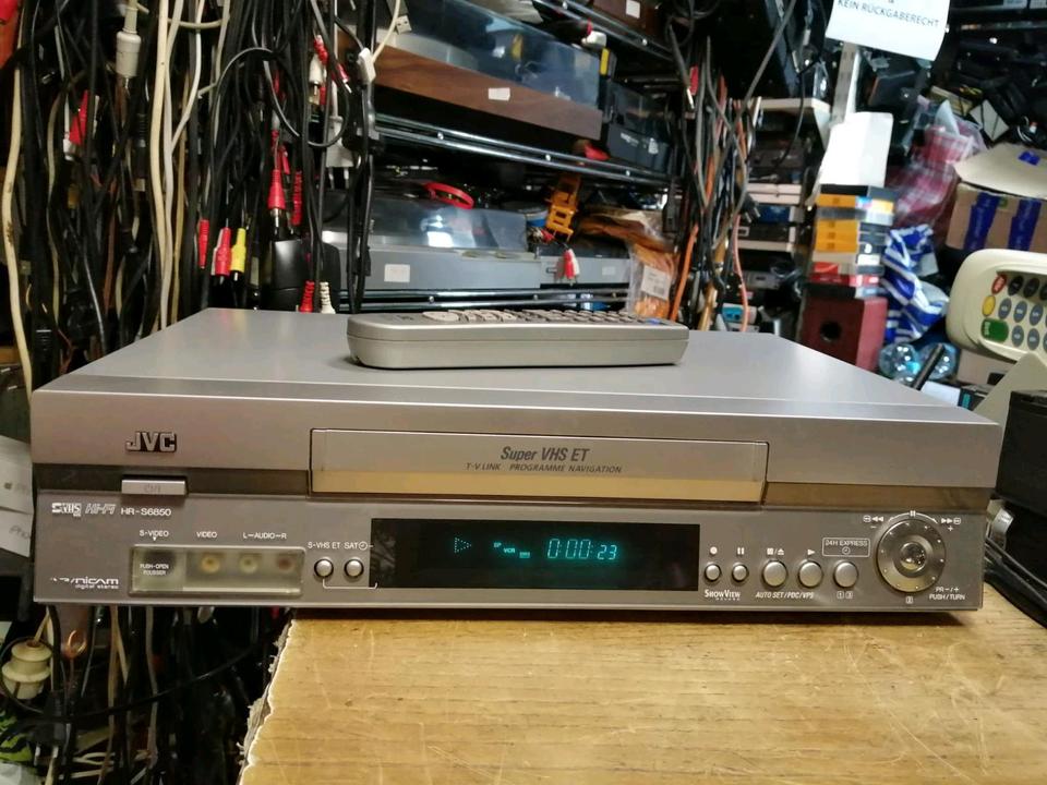 JVC HR-S6850EU, Videorecorder mit Original-Fernbedienung!!