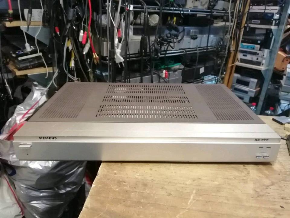 SIEMENS RE777 Stereo Power Amplifier /Verstärker, guter Zustand!!