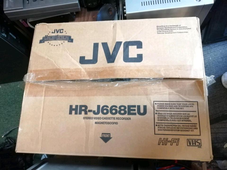 JVC HR-J668EU, Videocassettenrecorder, mit Zubehör!!