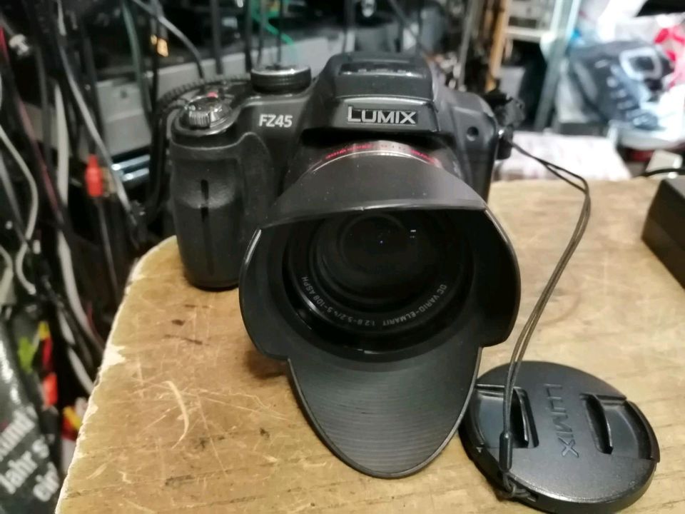 PANASONIC LUMIX DMC-FZ45, Digital-Kamera mit Zubehör!!!