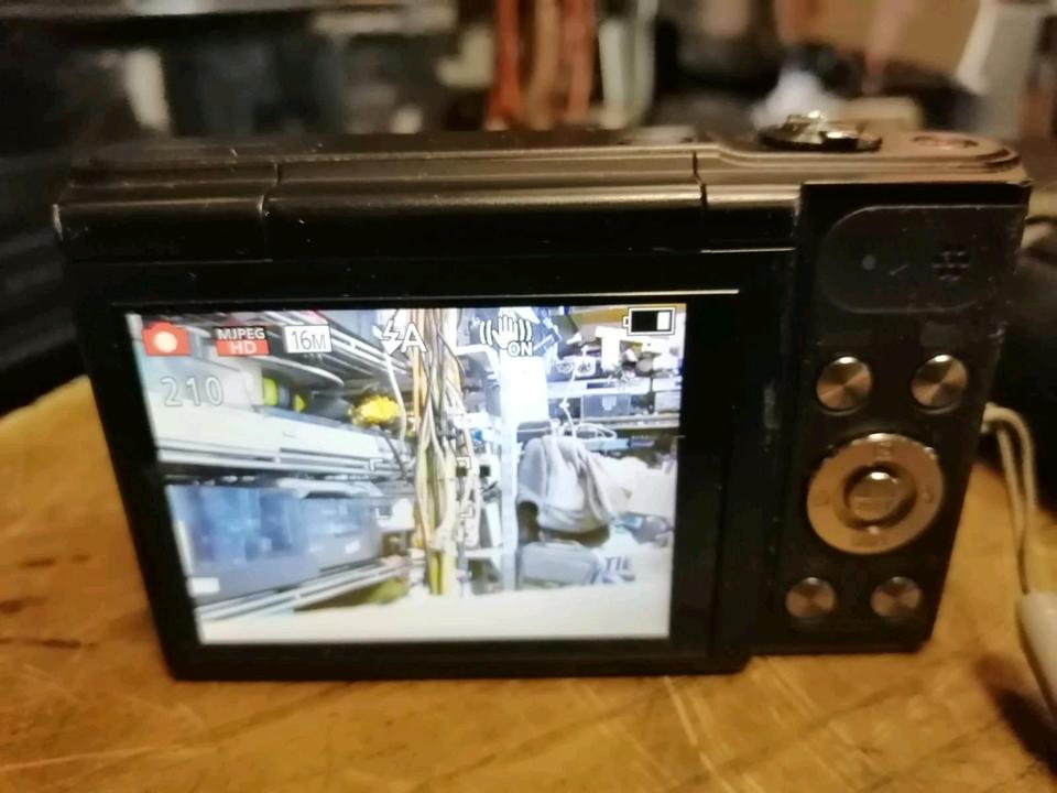 PANASONIC DMC-SZ10, Digital-Kamera mit Zubehör!!