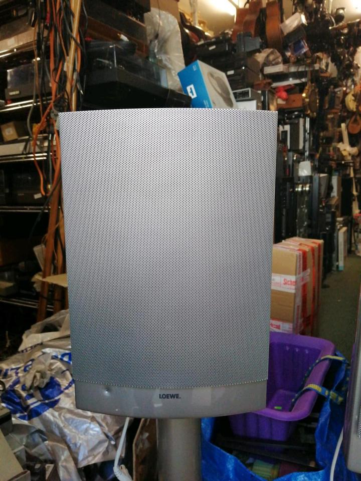 LOEWE L 82 HF, 2 Aktiv-Boxen mit Ständer + Zubehör!!