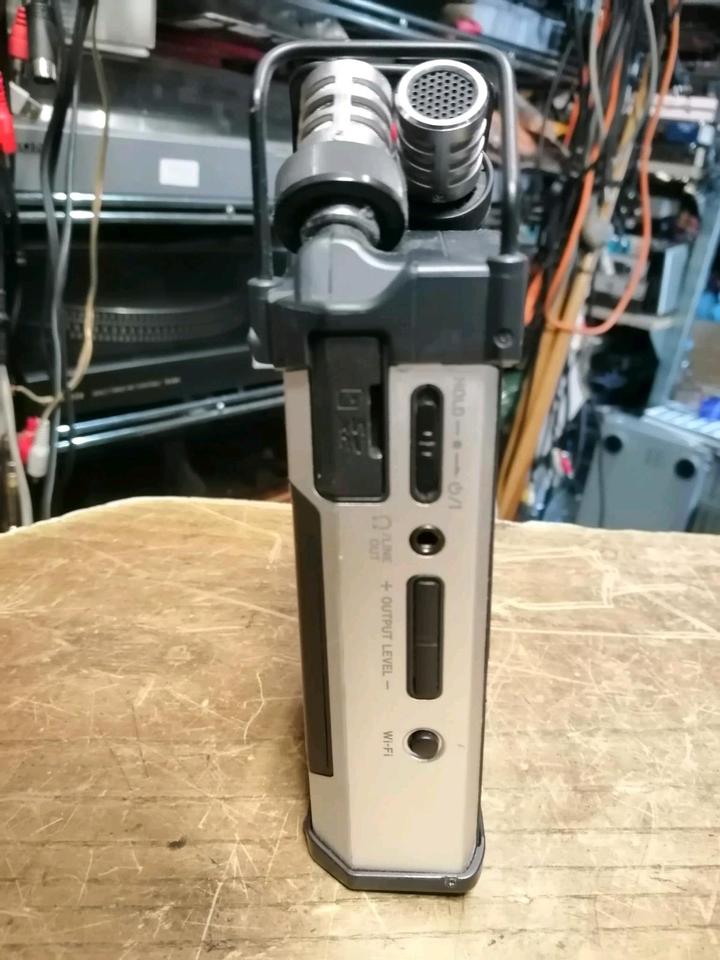 TASCAM DR-44WL, Digitales Aufnahmegerät, OHNE Speicherkarte!!