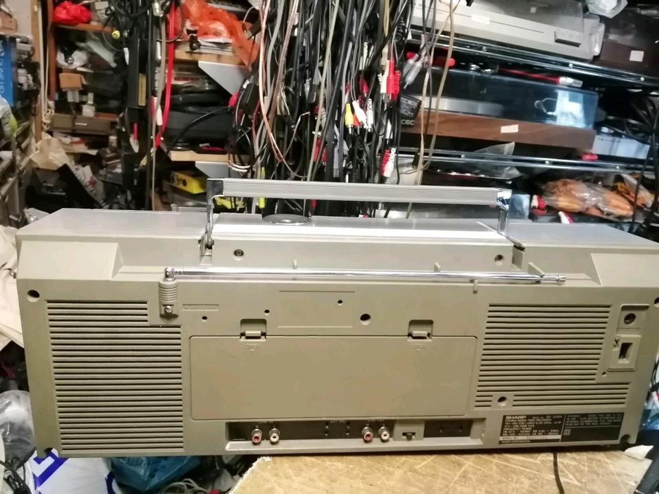 SHARP GF-500H, Radio-Cassetten-Recorder, etwas DEFEKT!!!