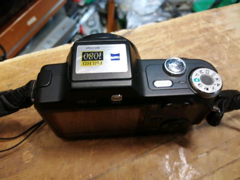 SONY DSC-H3, Digital-Kamera mit Zubehör, OHNE Speicherkarte!!