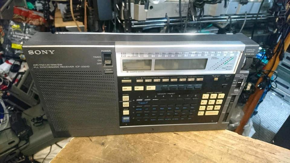 SONY ICF-2001D, Weltempfänger/Radio mit Original-Adapter!!