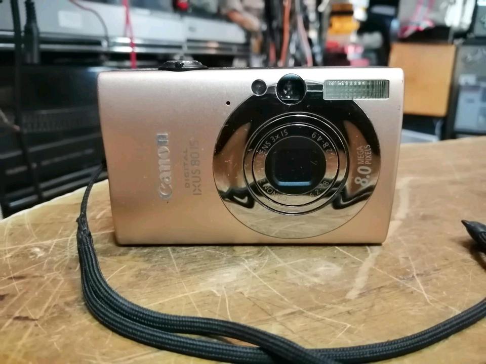 CANON IXUS 80 IS, Digital-Kamera mit Zubehör!!