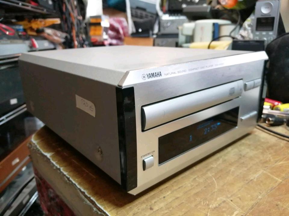 YAMAHA CDX-E100, CD-Player OHNE Fernbedienung!!!